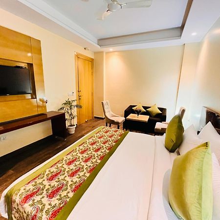 Hotel Banz Near Indira Gandhi Airport Delhi New Delhi Bagian luar foto