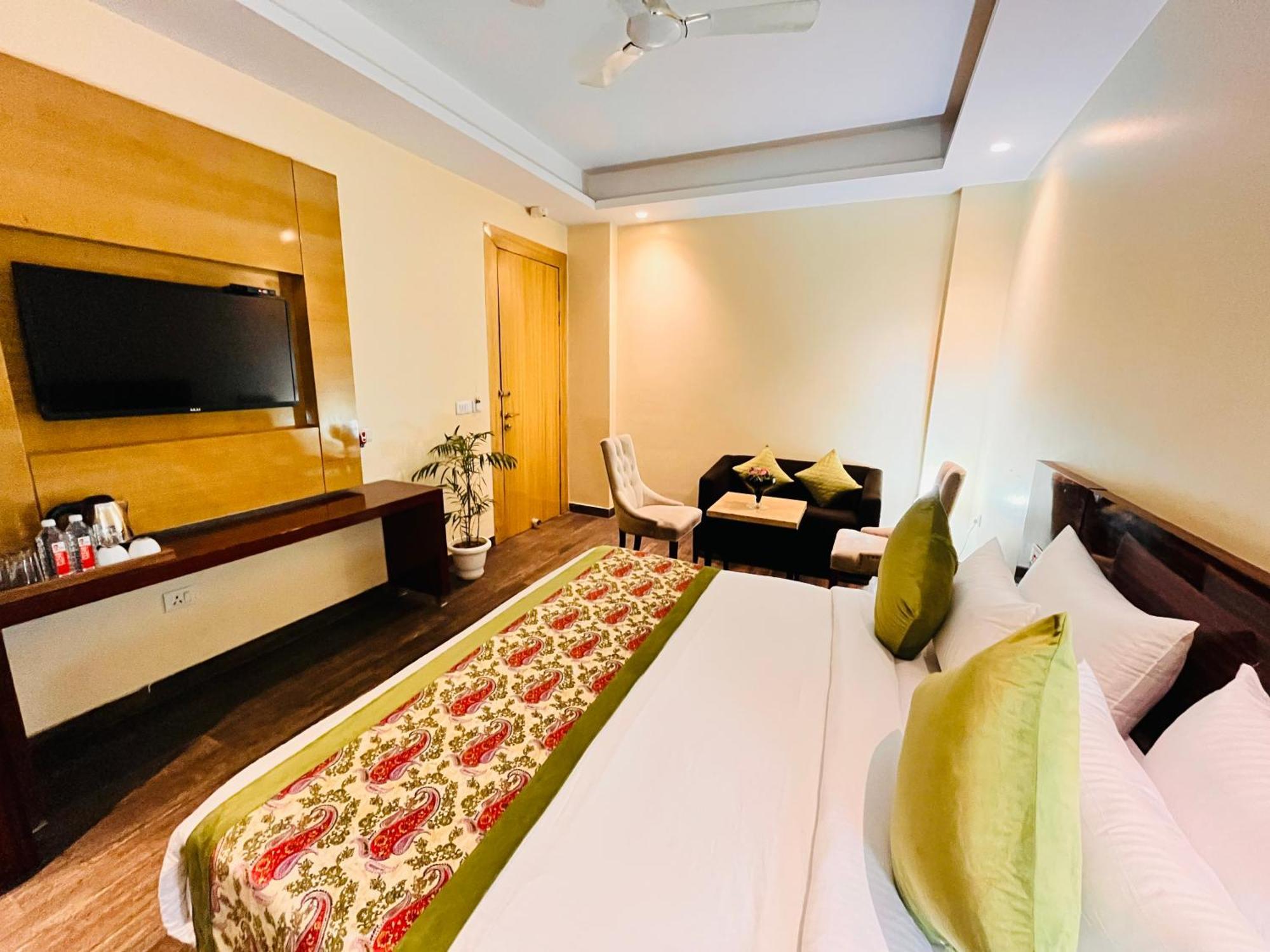 Hotel Banz Near Indira Gandhi Airport Delhi New Delhi Bagian luar foto