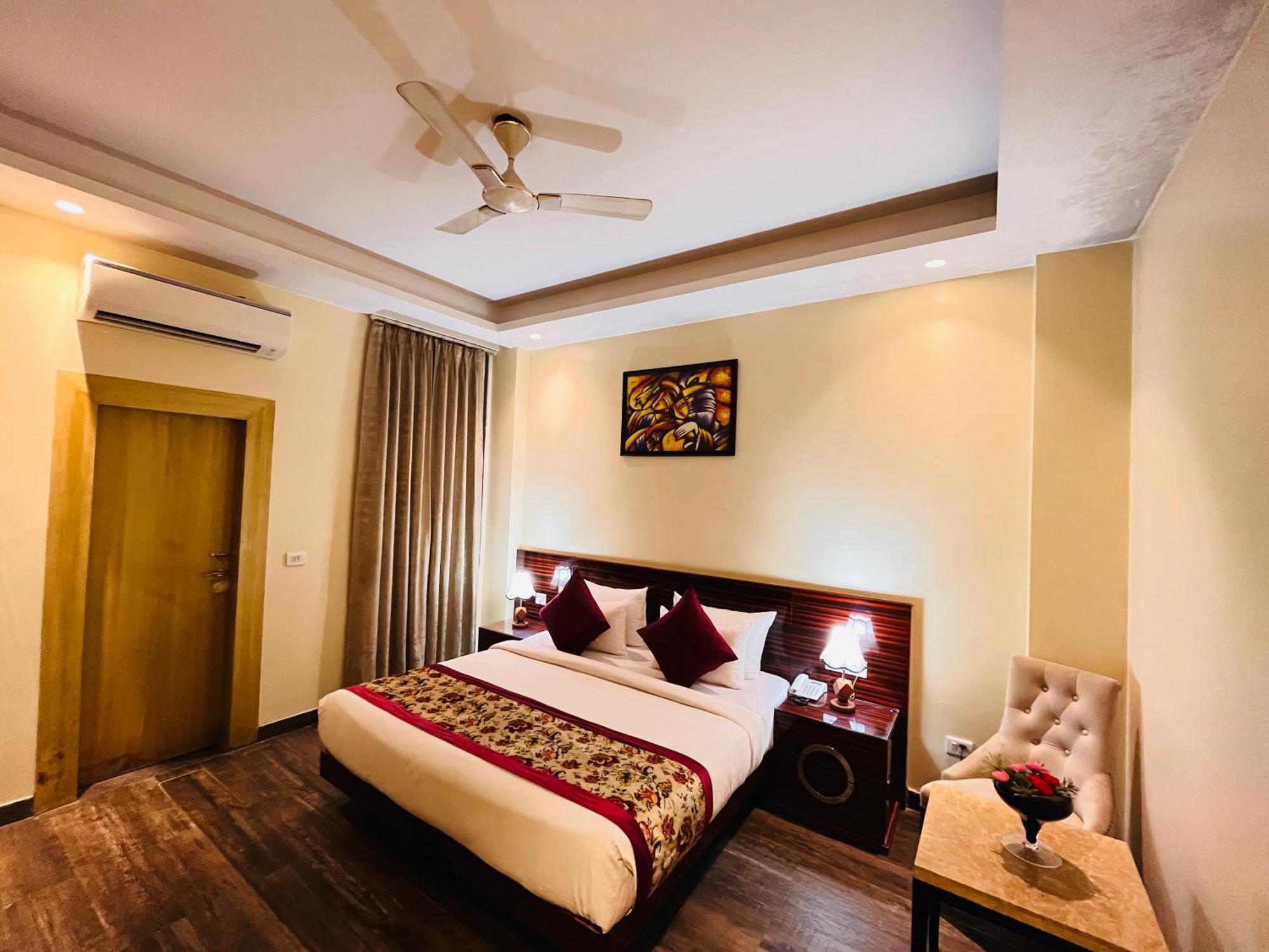 Hotel Banz Near Indira Gandhi Airport Delhi New Delhi Bagian luar foto