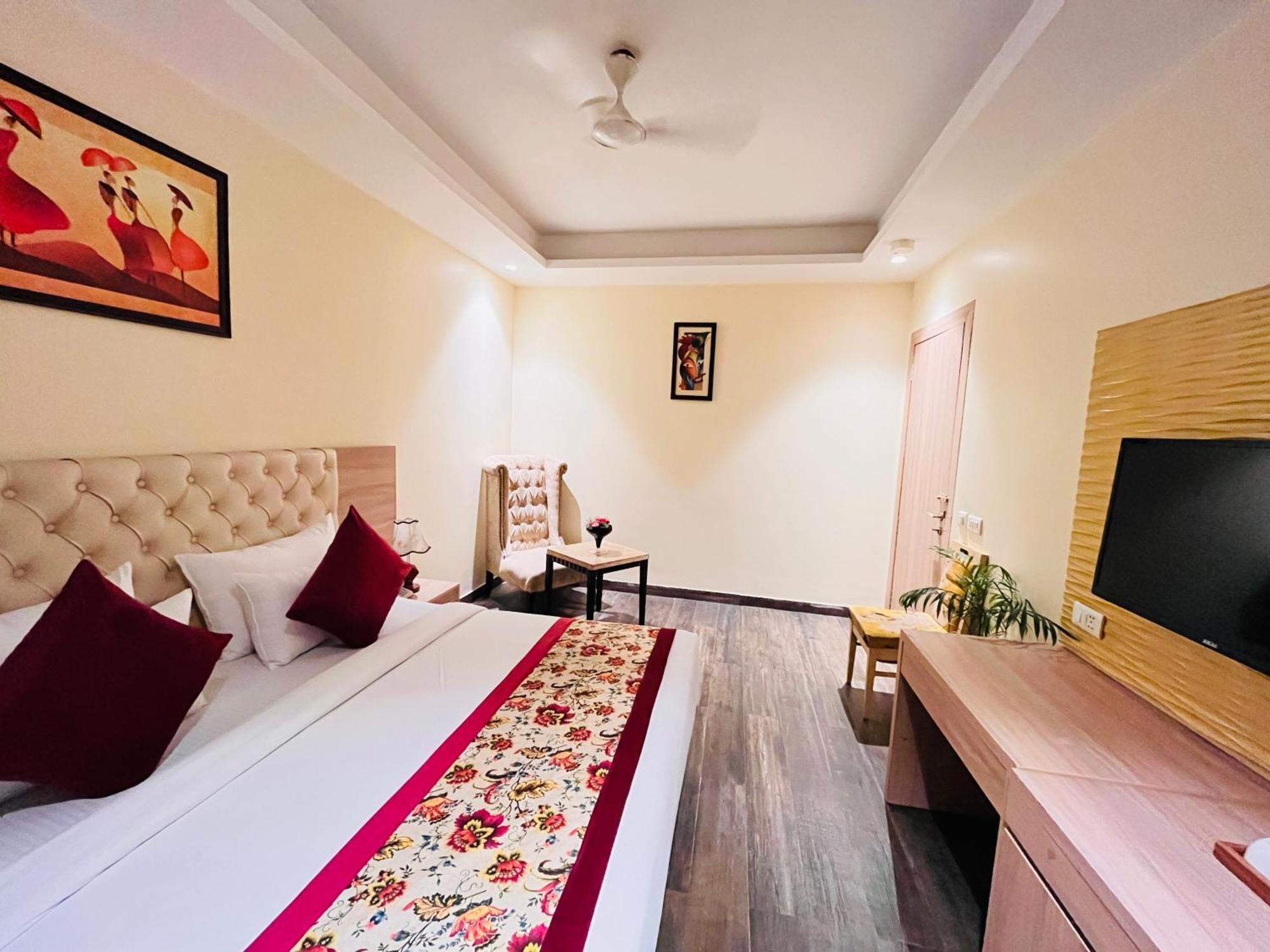 Hotel Banz Near Indira Gandhi Airport Delhi New Delhi Bagian luar foto