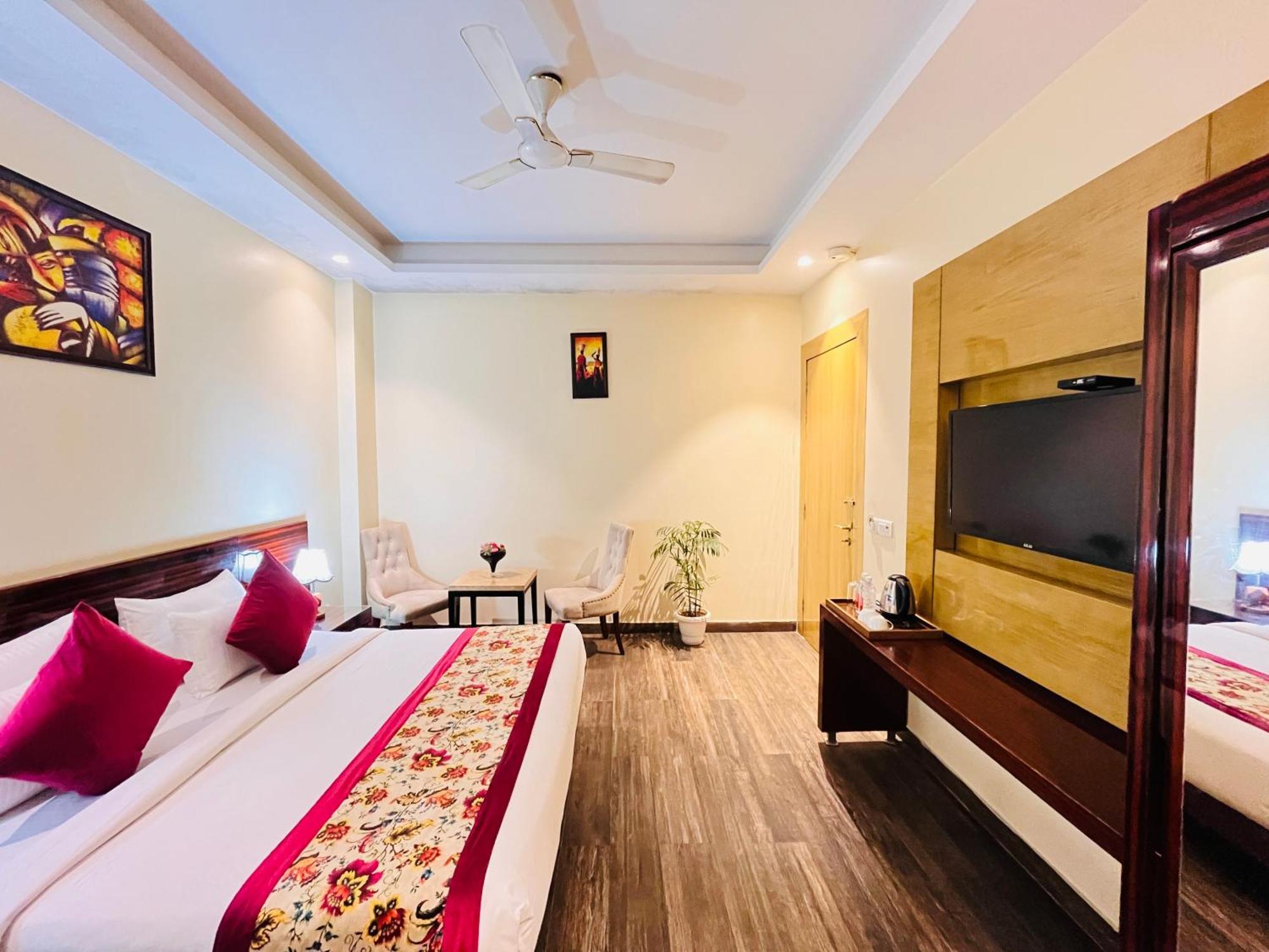 Hotel Banz Near Indira Gandhi Airport Delhi New Delhi Bagian luar foto