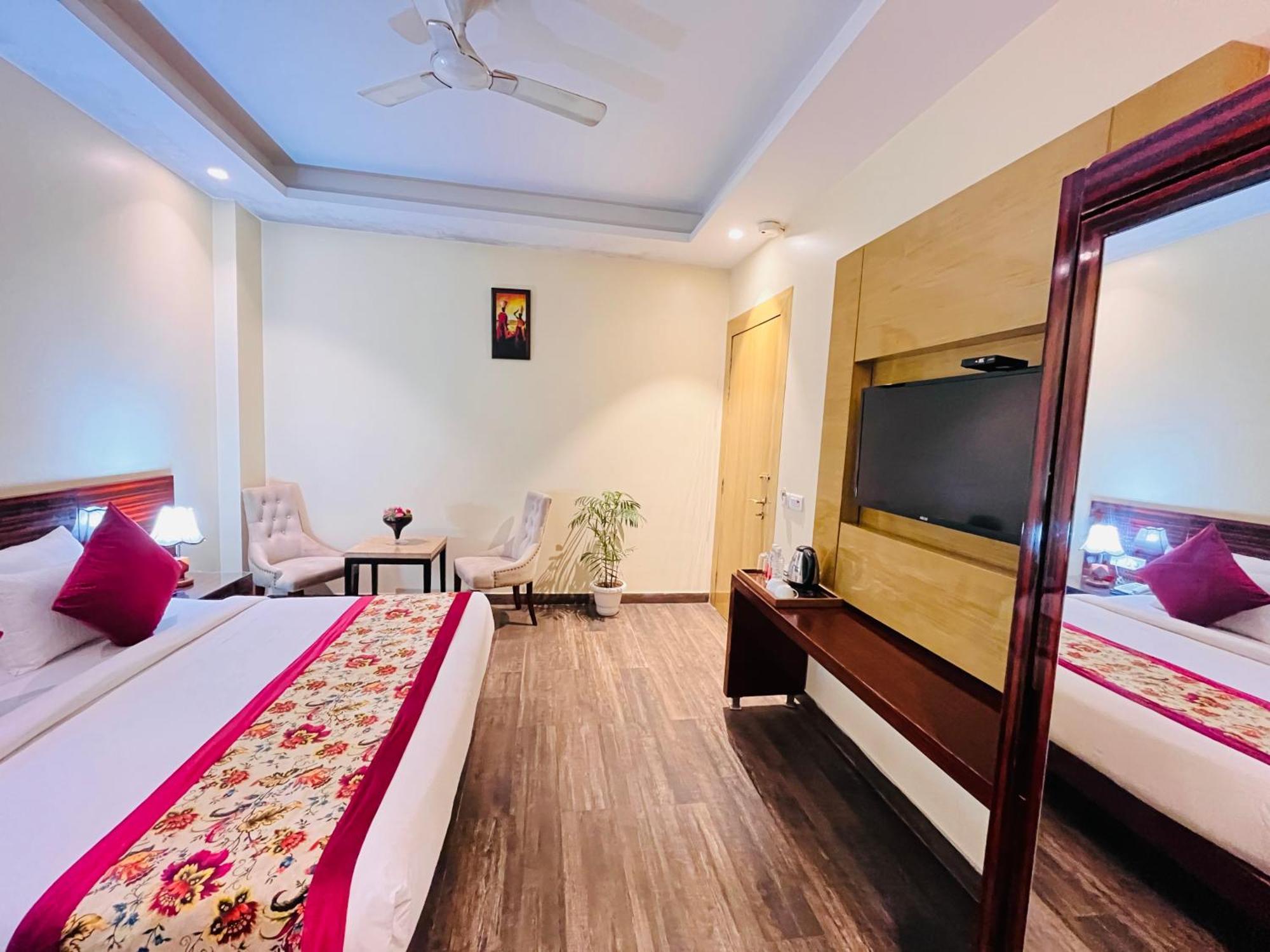 Hotel Banz Near Indira Gandhi Airport Delhi New Delhi Bagian luar foto