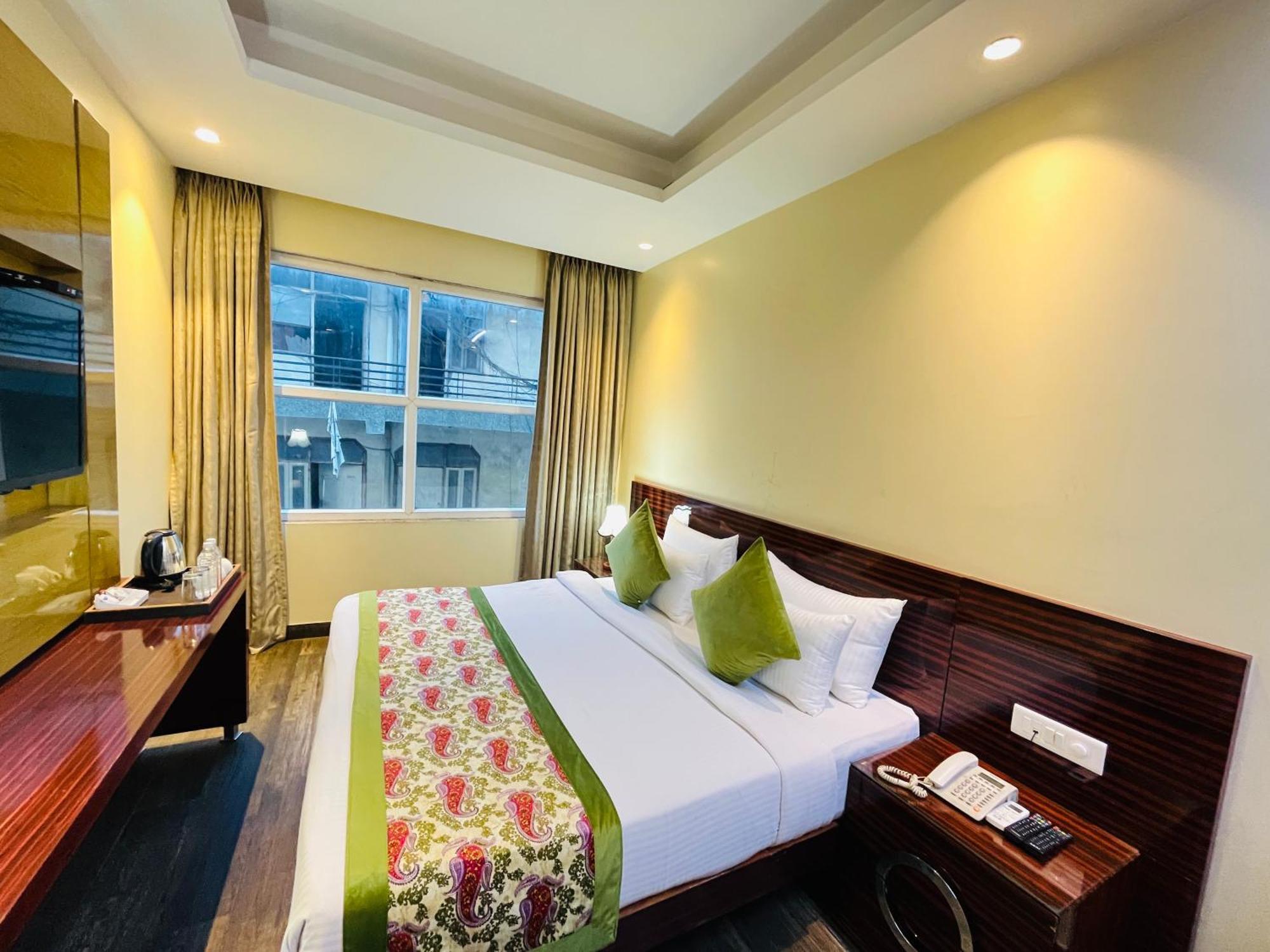 Hotel Banz Near Indira Gandhi Airport Delhi New Delhi Bagian luar foto