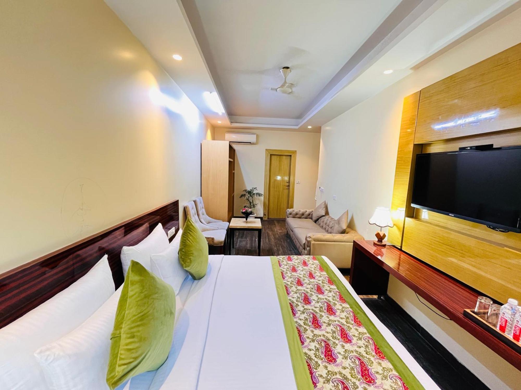 Hotel Banz Near Indira Gandhi Airport Delhi New Delhi Bagian luar foto