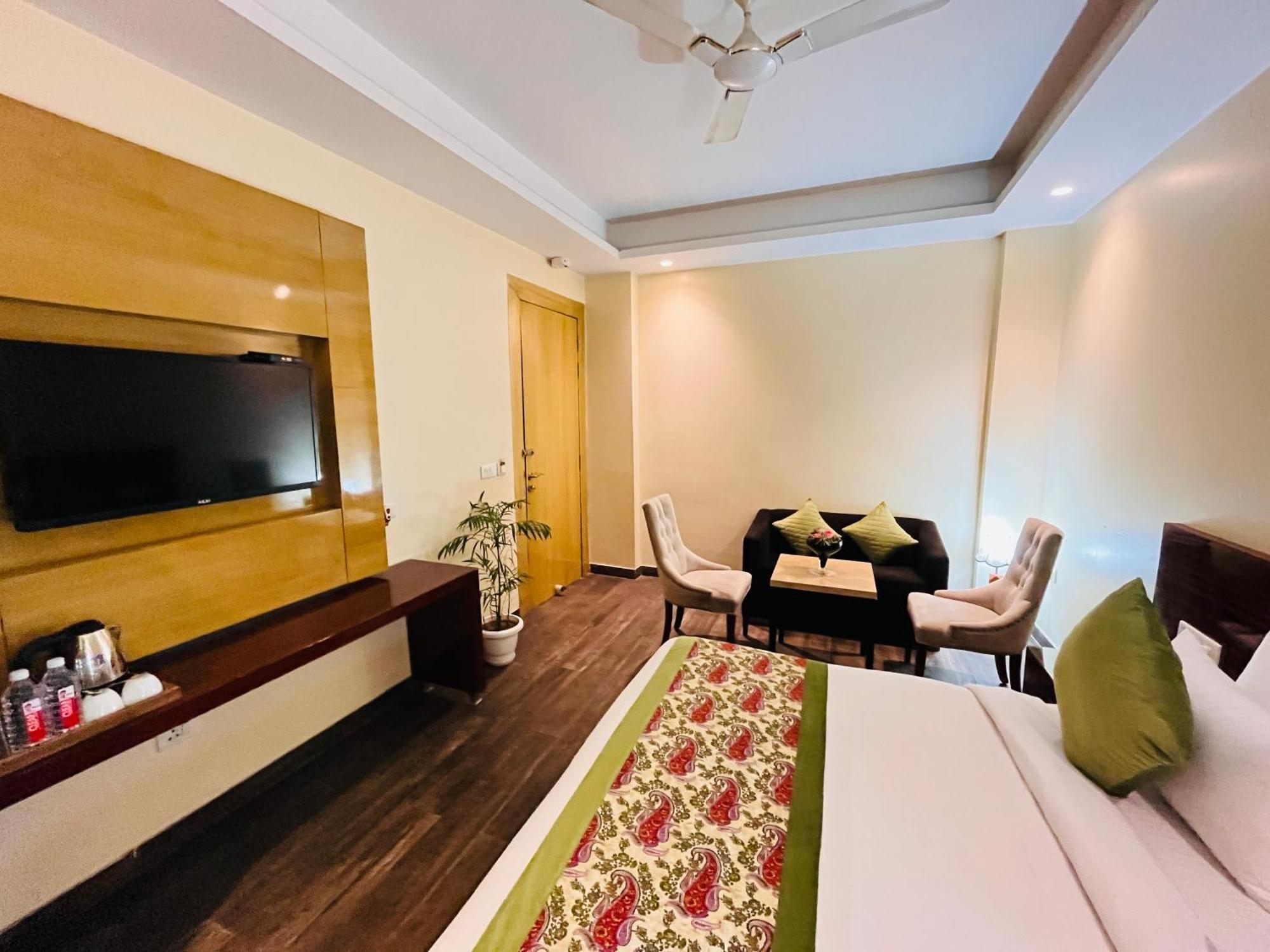 Hotel Banz Near Indira Gandhi Airport Delhi New Delhi Bagian luar foto