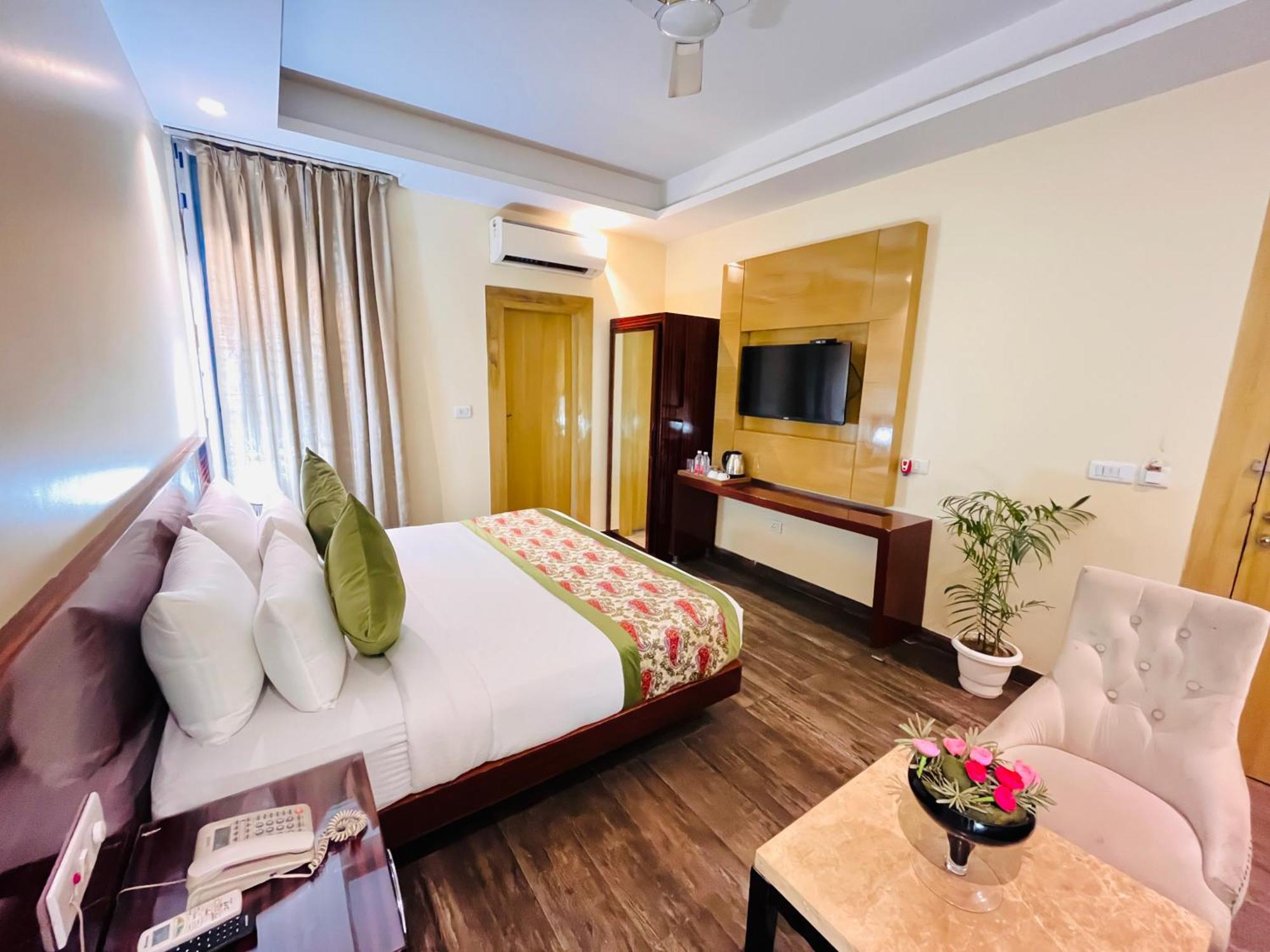 Hotel Banz Near Indira Gandhi Airport Delhi New Delhi Bagian luar foto