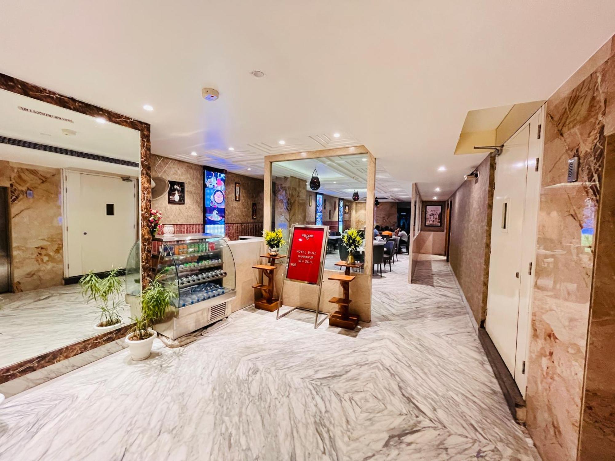 Hotel Banz Near Indira Gandhi Airport Delhi New Delhi Bagian luar foto