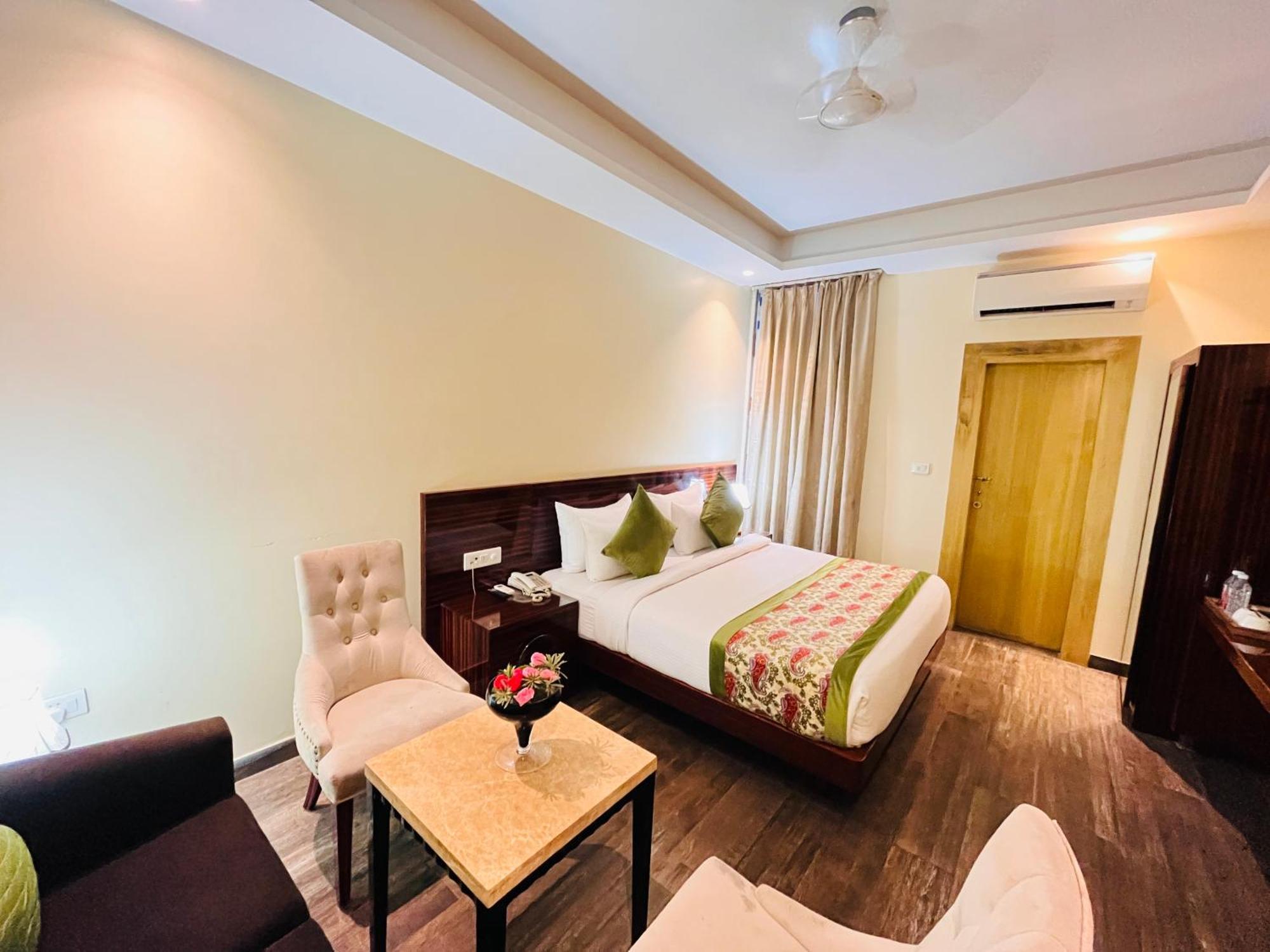 Hotel Banz Near Indira Gandhi Airport Delhi New Delhi Bagian luar foto